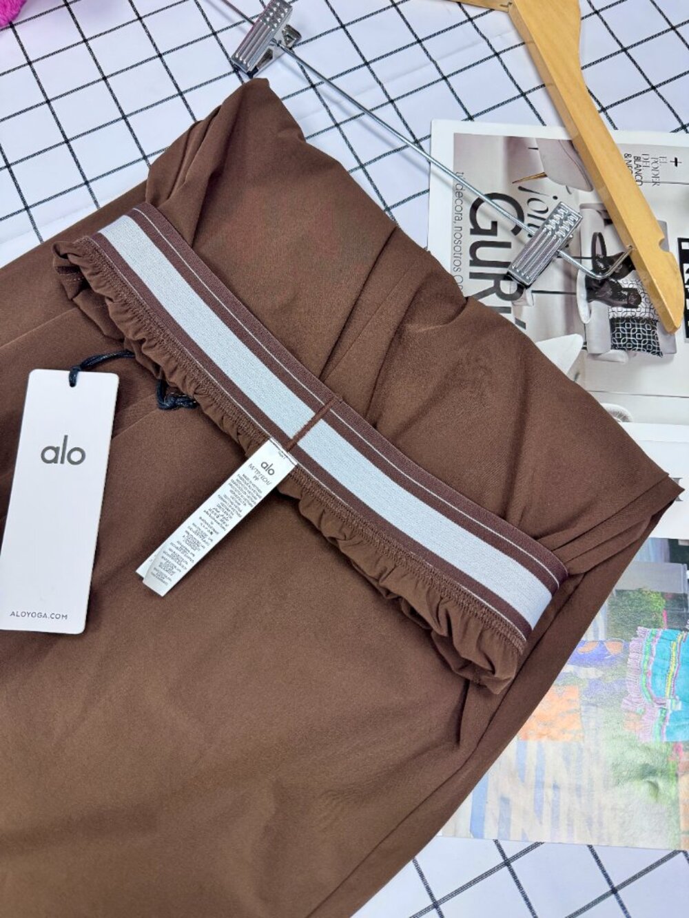 😉ALO Yoga Women's Straight Leg Pants (Regular XS) 😄 Espresso/Coffee Brown - Picture 4 of 7